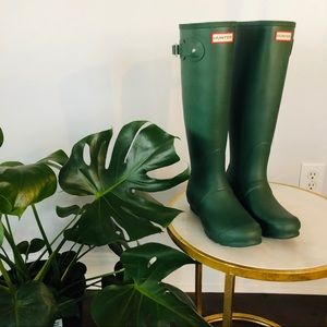 NWT HUNTER MATTE TALL RAINBOOTS